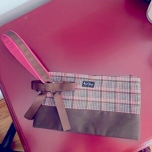 NWT Anna Street Studio Austen wristlet